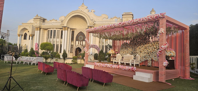 The golden crown resort outside stage