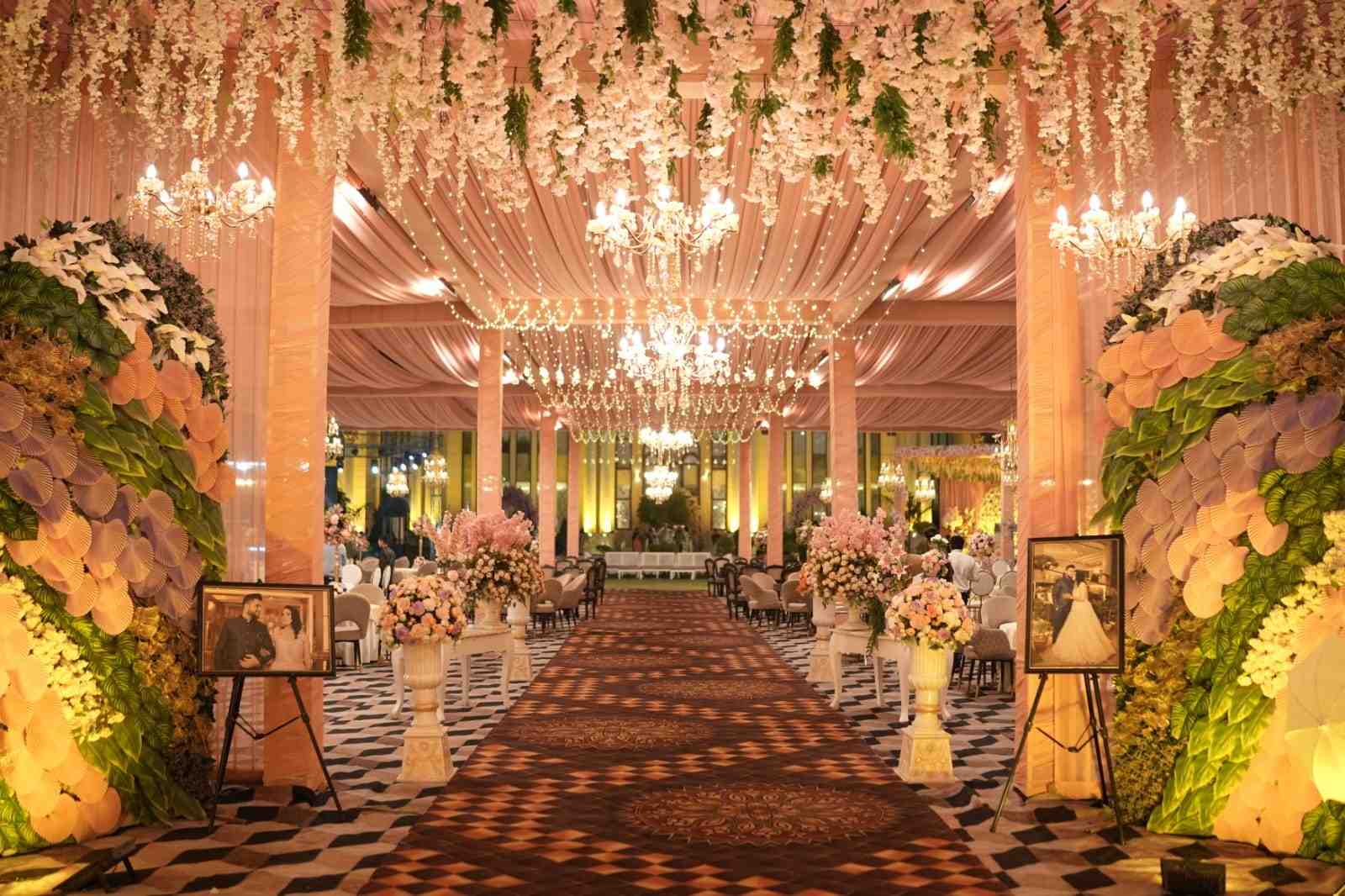 The golden crown resort inside entery view decor